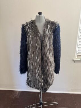 GLAMOROUS Faux Fur coat